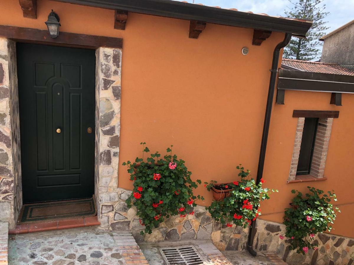 La Casetta Di Elena Lamezia Terme Exterior foto